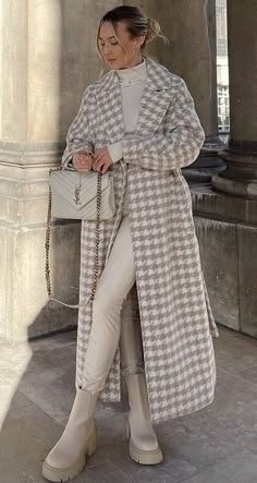 Elegant Winter Houndstooth Long Coat Outfit for Women