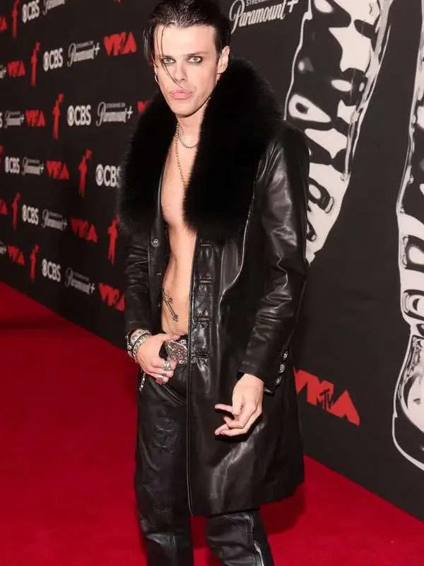 MTV-Video-Music-Awards-2025-Yungblud-Black-Fur-Coat